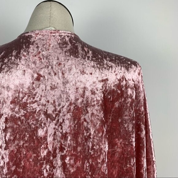 Olivia Rae sweater size M pink crushed velvet open front shawl strawberry milk - Picture 6 of 9
